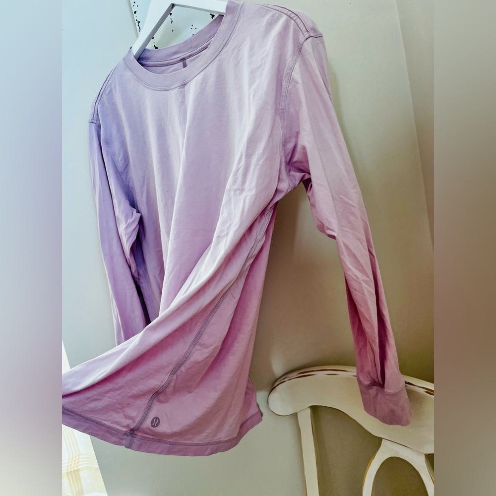 LuLuLemon Light Lavender Long Sleeve tee - Picture 2 of 6